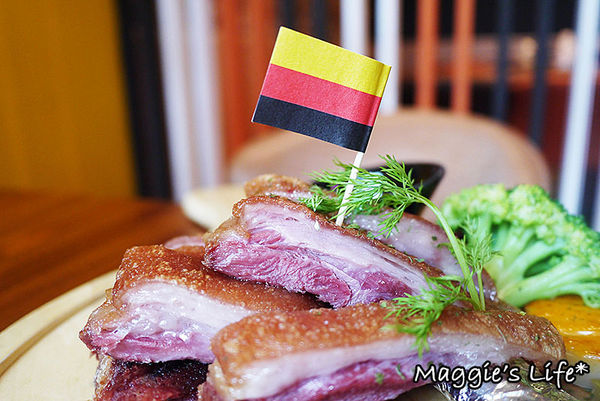 TILLIO提立歐義式餐廳:◆新北八里美食【TILLIO提立歐義式餐廳】道道好滋味高CP值的異國美食料理。義式料理。台北港、八仙樂園、十三行博物館周邊美食。謝師宴。慶生聚會包場(文末優惠)