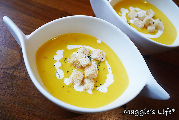 TILLIO提立歐義式餐廳:◆新北八里美食【TILLIO提立歐義式餐廳】道道好滋味高CP值的異國美食料理。義式料理。台北港、八仙樂園、十三行博物館周邊美食。謝師宴。慶生聚會包場(文末優惠)