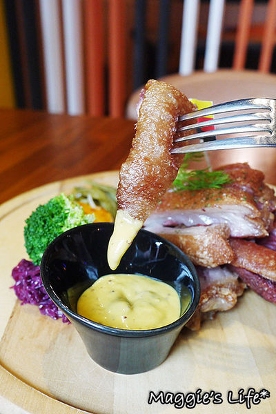 TILLIO提立歐義式餐廳:◆新北八里美食【TILLIO提立歐義式餐廳】道道好滋味高CP值的異國美食料理。義式料理。台北港、八仙樂園、十三行博物館周邊美食。謝師宴。慶生聚會包場(文末優惠)