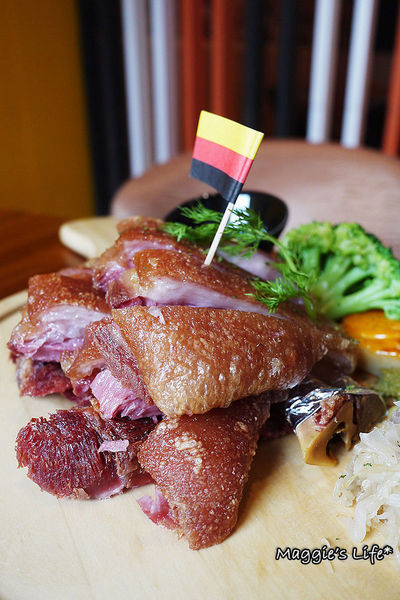 TILLIO提立歐義式餐廳:◆新北八里美食【TILLIO提立歐義式餐廳】道道好滋味高CP值的異國美食料理。義式料理。台北港、八仙樂園、十三行博物館周邊美食。謝師宴。慶生聚會包場(文末優惠)