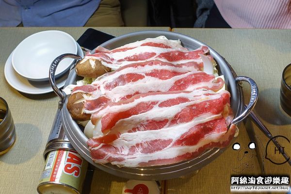 【台北韓式】【北捷台北車站】張君布帳馬車-韓式熱炒可多人分享，來場歡樂聚會吧．彩虹蛋糕/聚餐/中正區/北車美食