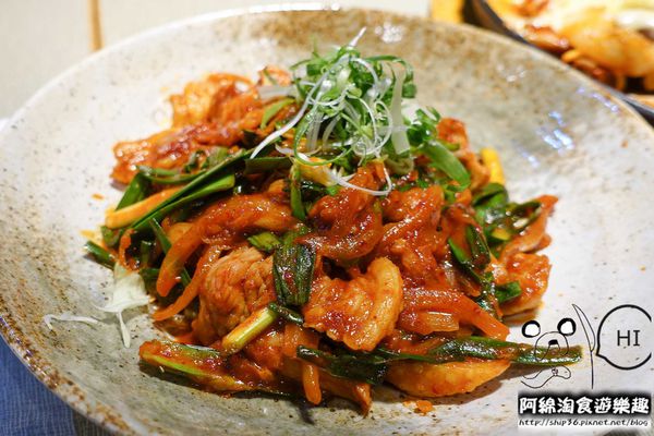 【台北韓式】【北捷台北車站】張君布帳馬車-韓式熱炒可多人分享，來場歡樂聚會吧．彩虹蛋糕/聚餐/中正區/北車美食