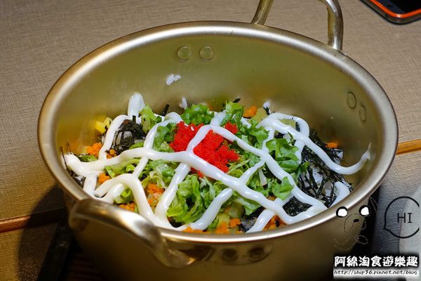 【台北韓式】【北捷台北車站】張君布帳馬車-韓式熱炒可多人分享,來場歡樂聚會吧.彩虹蛋糕/聚餐/中正區/北車美食