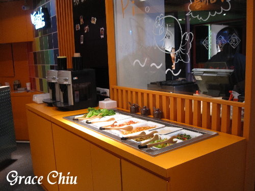 辣炒年糕佐飯捲~張君布帳馬車(展圓)~台北韓式料理%2F台北韓國料理%2F站前韓式%2F站前美食%2F포장마차