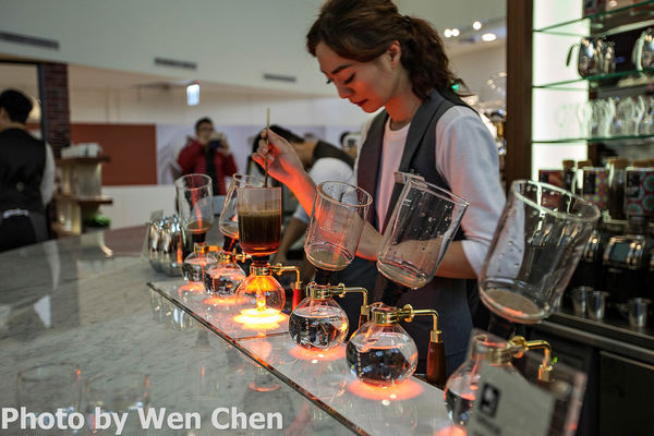 【台北咖啡】【北捷忠孝敦化站】COFFEE LOVER's PLANET 咖啡熱愛者的星球-日系夢幻咖啡廳．甜點/SOGO敦化館/精品咖啡/大安區咖啡店