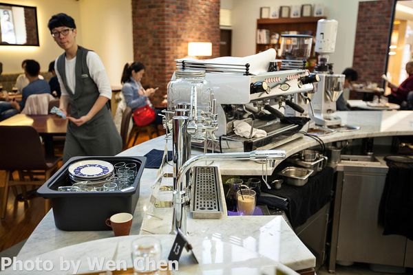 【台北咖啡】【北捷忠孝敦化站】COFFEE LOVER's PLANET 咖啡熱愛者的星球-日系夢幻咖啡廳．甜點/SOGO敦化館/精品咖啡/大安區咖啡店