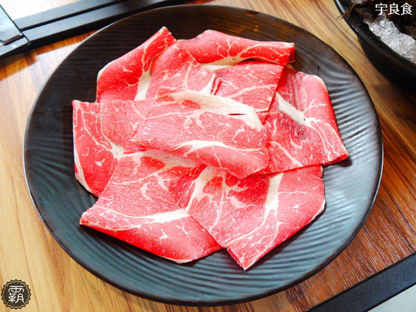 宇良食 健康鍋物:宇良食,新湯頭、菜色,還有划算的雙人套餐