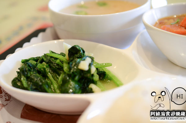 【桃園簡餐】巷弄食堂(原窩在轉角)-鮮乳酪火鍋配料豐富，湯底濃醇夠味．桃園市區/簡餐/火鍋/烏龍麵