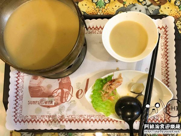 【桃園簡餐】巷弄食堂(原窩在轉角)-鮮乳酪火鍋配料豐富，湯底濃醇夠味．桃園市區/簡餐/火鍋/烏龍麵
