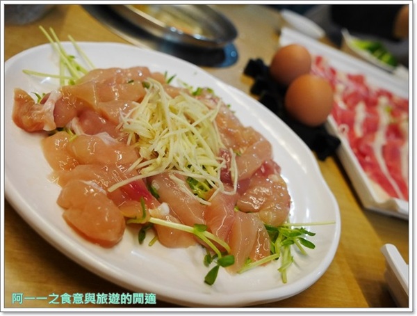 沐也日式涮涮鍋:新莊 沐也日式涮涮鍋 大份量平價肉盤(建議訂位)~大口吃肉好爽快