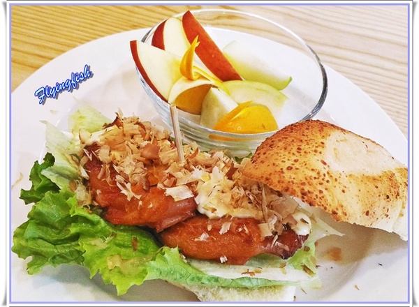 歐兔啡食館 O2 Deli：✜ 意外發現卻不斷回訪滴新開幕小清新平價咖啡館(假日早午餐篇) – 蘆洲「歐兔啡食館O2 Deli」(❁´◡`❁)