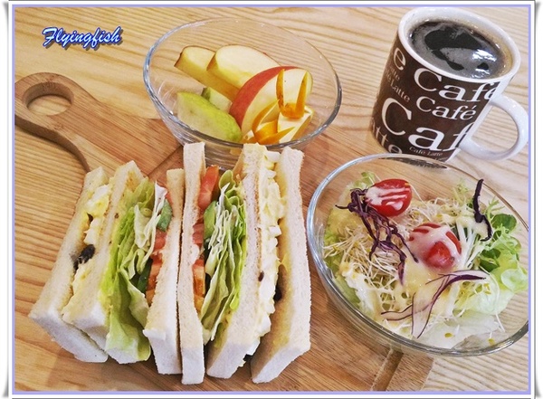 歐兔啡食館 O2 Deli：✜ 意外發現卻不斷回訪滴新開幕小清新平價咖啡館(假日早午餐篇) – 蘆洲「歐兔啡食館O2 Deli」(❁´◡`❁)