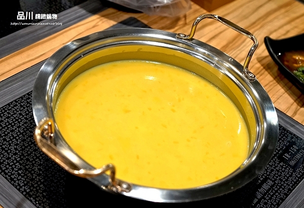 品川精緻鍋物：【板橋火鍋】板橋捷運站週邊美食／火鍋推薦／南瓜牛奶鍋／酸菜白肉鍋 ✿✿ 品川精緻鍋物 ✿✿ （完整菜單）