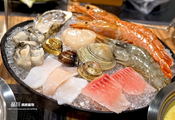 品川精緻鍋物：【板橋火鍋】板橋捷運站週邊美食／火鍋推薦／南瓜牛奶鍋／酸菜白肉鍋 ✿✿ 品川精緻鍋物 ✿✿ （完整菜單）