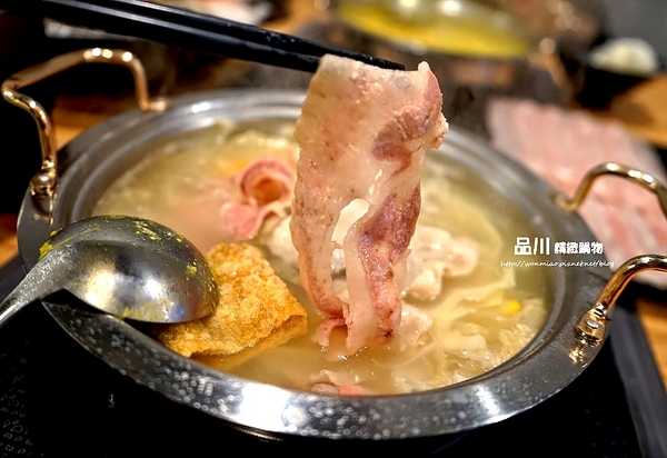 品川精緻鍋物：【板橋火鍋】板橋捷運站週邊美食／火鍋推薦／南瓜牛奶鍋／酸菜白肉鍋 ✿✿ 品川精緻鍋物 ✿✿ （完整菜單）