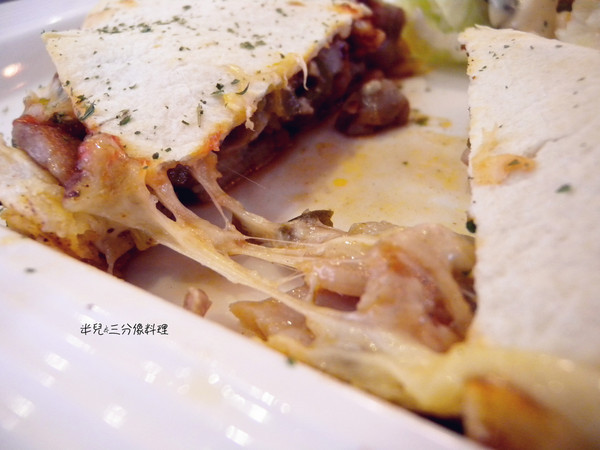 in% HAIR & CAFE(漢中店):【台北市萬華區。咖啡廳】 in% HAIR & CAFE 漢中店 西門町捷運站下午茶推薦 有可愛咖啡造型拉花