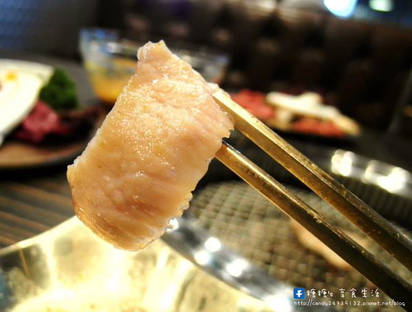 龍八燒肉 黑毛和牛專賣:〖台中│美食〗龍八燒肉 黑毛和牛專賣 ❤ 台中燒肉推薦!!使用頂級安格斯和牛搭配鮮活海鮮,還有韓國夯到不行的雪濃湯!!