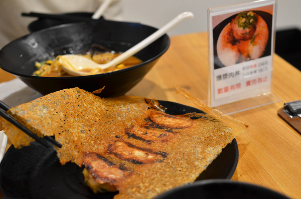 麵屋輝：『台中||西區』一日一麵的日式濃郁感-麵屋 輝TERU