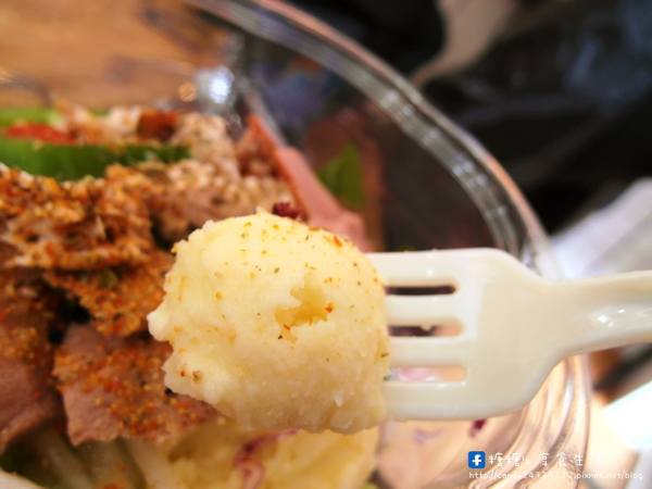 不只是沙拉:〖台中│美食〗不只是沙拉 ❤ 冬天吃肥肥,快來碗兼具營養又健康的沙拉,來去油一下!!還有美味的咖哩飯及番茄湯溫暖上市唷!!