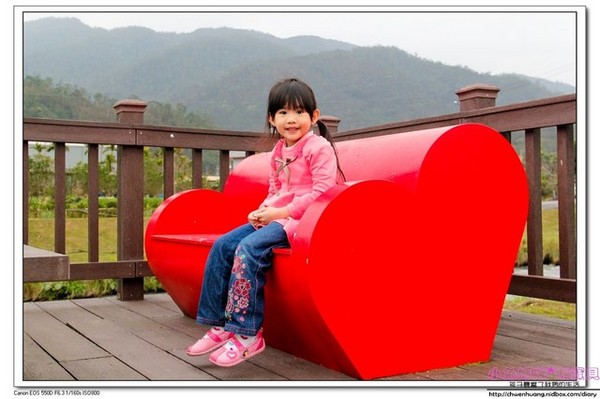 愛之橋(柑仔坑橋)：2016宜蘭景點-三星鄉柑仔坑橋/七彩炫光/拍婚紗的好景點♥♥