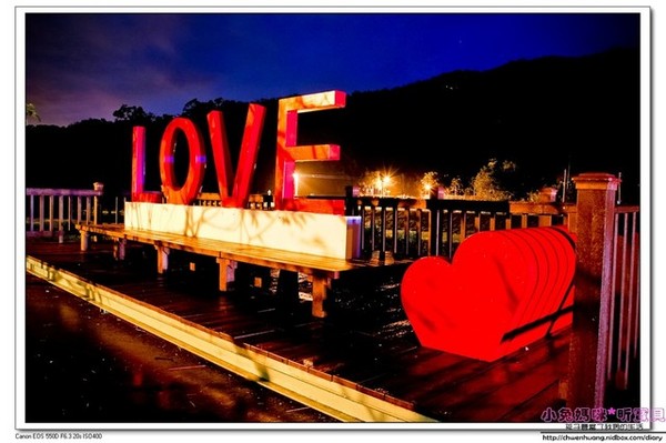 愛之橋(柑仔坑橋)：2016宜蘭景點-三星鄉柑仔坑橋/七彩炫光/拍婚紗的好景點♥♥