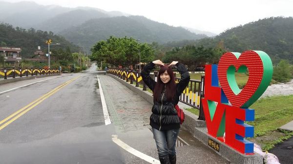 愛之橋(柑仔坑橋)：【宜蘭景點】愛之橋LOVE景觀平台