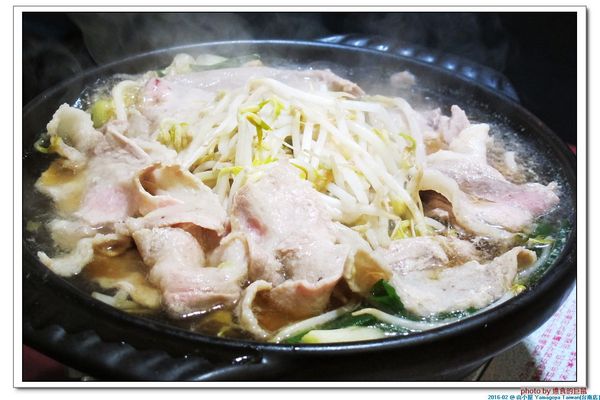 山小屋 Yamagoya Taiwan(台南店)：（台南。東區美食）山小屋 Yamagoya Taiwan/台南。來自日本九州的好味道。道地福岡拉麵，不用飛到日本，台南就吃得到囉！