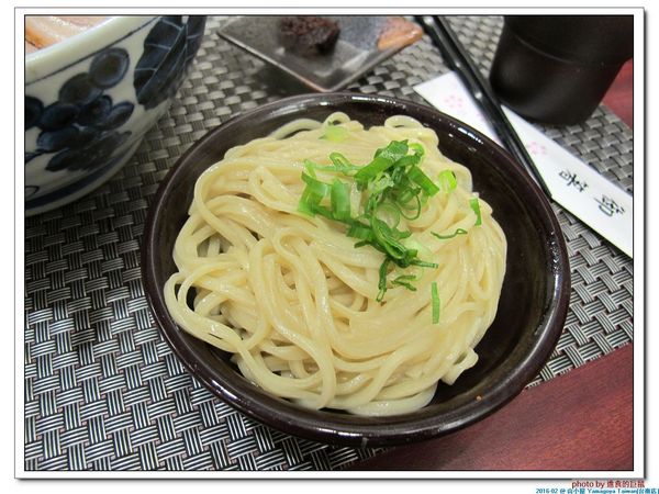 山小屋 Yamagoya Taiwan(台南店)：（台南。東區美食）山小屋 Yamagoya Taiwan/台南。來自日本九州的好味道。道地福岡拉麵，不用飛到日本，台南就吃得到囉！