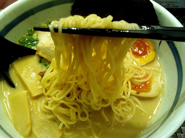 山小屋 Yamagoya Taiwan(台南店)：☆口碑券No.4☆【東區】山小屋 Yamagoya Taiwan/台南。品嘗來自九州的濃郁湯頭