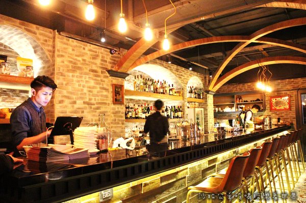 Closet Restaurant & Bar：台北東區酒窖內用餐『Closet Restaurant & Bar』餐酒館/調酒/捷運忠孝復興站