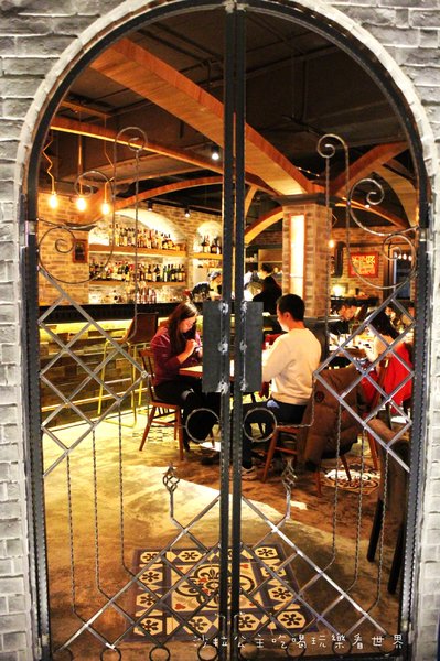 Closet Restaurant & Bar：台北東區酒窖內用餐『Closet Restaurant & Bar』餐酒館/調酒/捷運忠孝復興站