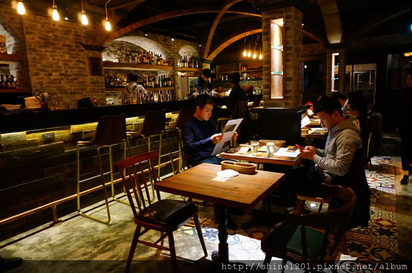 【東區餐酒館推薦】Closet Restaurant & Bar 忠孝敦化站質感酒吧餐館
