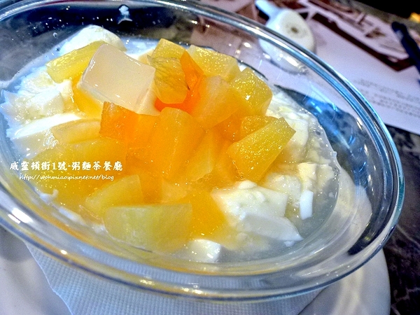 威靈頓街1號 粥麵茶餐廳:【口碑好好吃】平價美味港點下午茶 ✿✿ 威靈頓街1號-粥麵茶餐廳 ✿✿