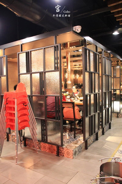 宮 韓式料理 台南店:【台南||東區】宮 韓式料理(台南店)─東區平價新韓味兒!華麗風裝潢+附免費小菜吃到飽!