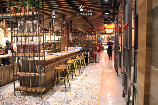 宮 韓式料理 台南店:【台南||東區】宮 韓式料理(台南店)─東區平價新韓味兒!華麗風裝潢+附免費小菜吃到飽!