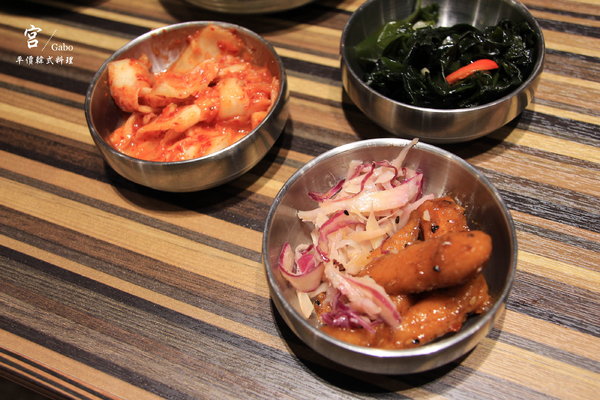 宮 韓式料理 台南店:【台南||東區】宮 韓式料理(台南店)─東區平價新韓味兒!華麗風裝潢+附免費小菜吃到飽!