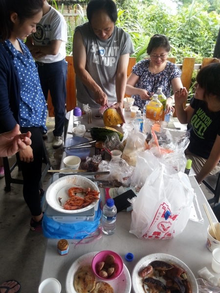 新北市烏來-泰雅巴萊部落村:【台北旅遊】2015年5月,新北烏來部落烤肉玩水趣