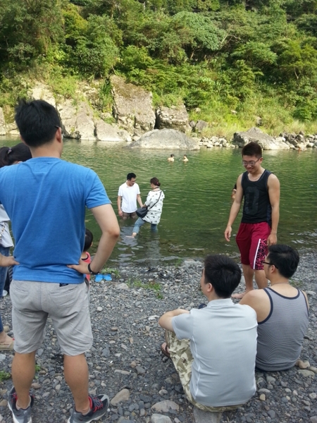 新北市烏來-泰雅巴萊部落村:【台北旅遊】2015年5月,新北烏來部落烤肉玩水趣