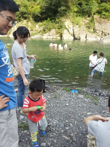 新北市烏來-泰雅巴萊部落村:【台北旅遊】2015年5月,新北烏來部落烤肉玩水趣