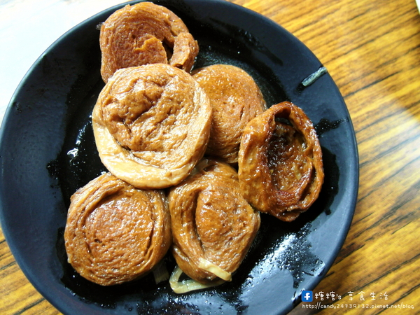 銘爌肉飯:〖台中│美食〗銘爌肉飯 ❤ 運將大哥最愛的深夜美食!!小菜部份偏鹹了點~跟爌肉飯相比,糖糖個人比較大推豬腳飯!!