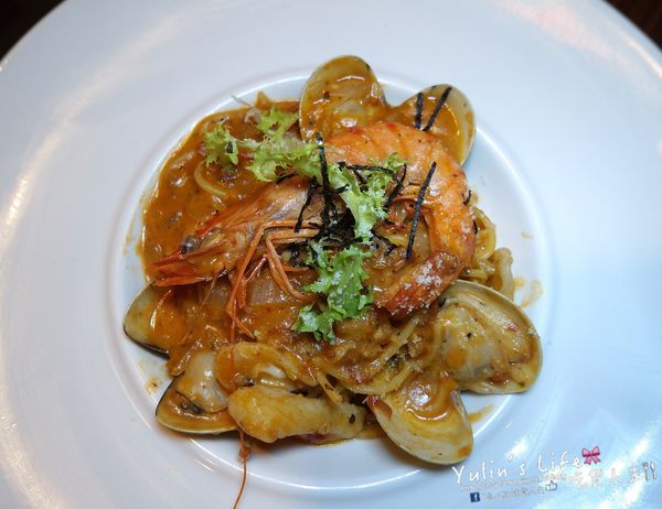 Grasso胖肚子．小餐館：Grasso胖肚子•小餐館 ♥ 比手指還粗的天使紅蝦 ♥ 高CP值蘆洲義式餐廳 ♥ 充滿童趣又溫馨鄉村風格