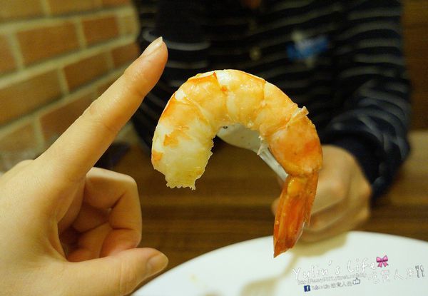 Grasso胖肚子．小餐館：Grasso胖肚子•小餐館 ♥ 比手指還粗的天使紅蝦 ♥ 高CP值蘆洲義式餐廳 ♥ 充滿童趣又溫馨鄉村風格