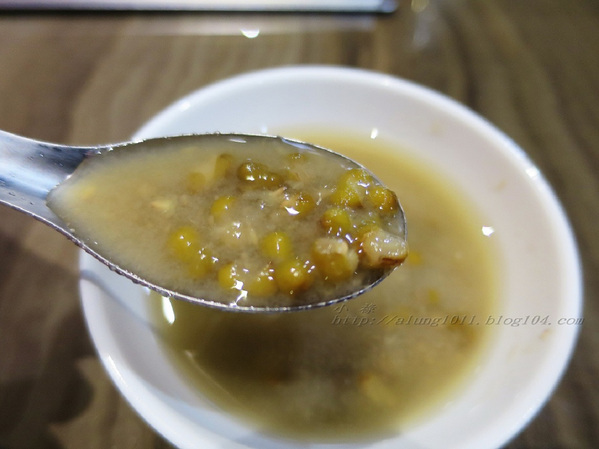 海東洋麻辣火鍋：麻辣回甘       ..海東洋麻辣火鍋【文末有好康唷】