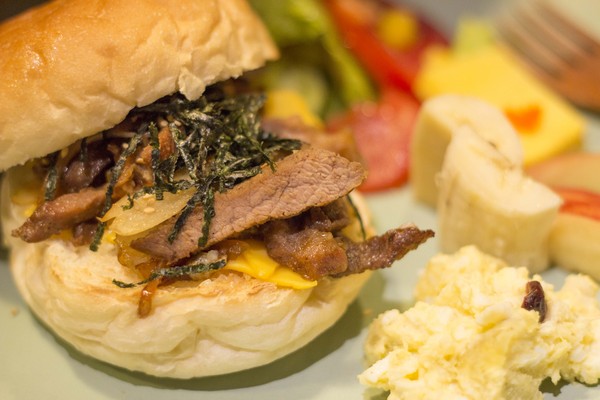 糜訝 早午食，野餐：[嘉義]草地上的野餐趣 糜訝 早午食，野餐