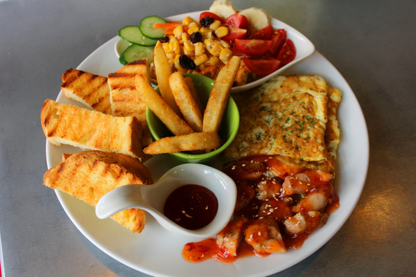 晨午時光：[台南]五妃街人氣早餐店 晨午時光