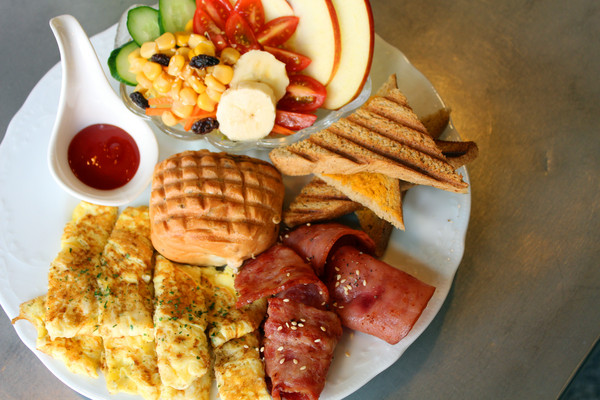 晨午時光：[台南]五妃街人氣早餐店 晨午時光