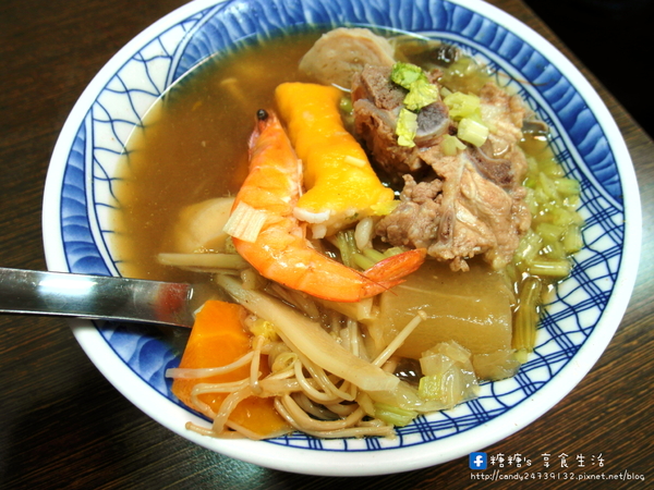 姥姥跳牆:〖台中│美食〗姥姥跳牆 ❤ 令人懷念的特色眷村美食,上海菜飯,特色麵食,眷村滷味,菜尾魚頭~~