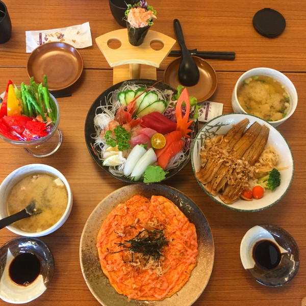 四筒食藝：[高雄]平價日式料理 四筒食藝