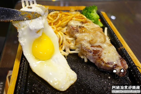 【台北牛排】【北捷中山國中站】將軍碳烤牛排館-牛排吃原肉最好，招牌滷牛筋又濃又香．牛排/甜點/寵物友善/沙拉吧/呂依蓉/捷運中山國中站