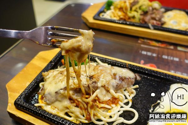 【台北牛排】【北捷中山國中站】將軍碳烤牛排館-牛排吃原肉最好，招牌滷牛筋又濃又香．牛排/甜點/寵物友善/沙拉吧/呂依蓉/捷運中山國中站